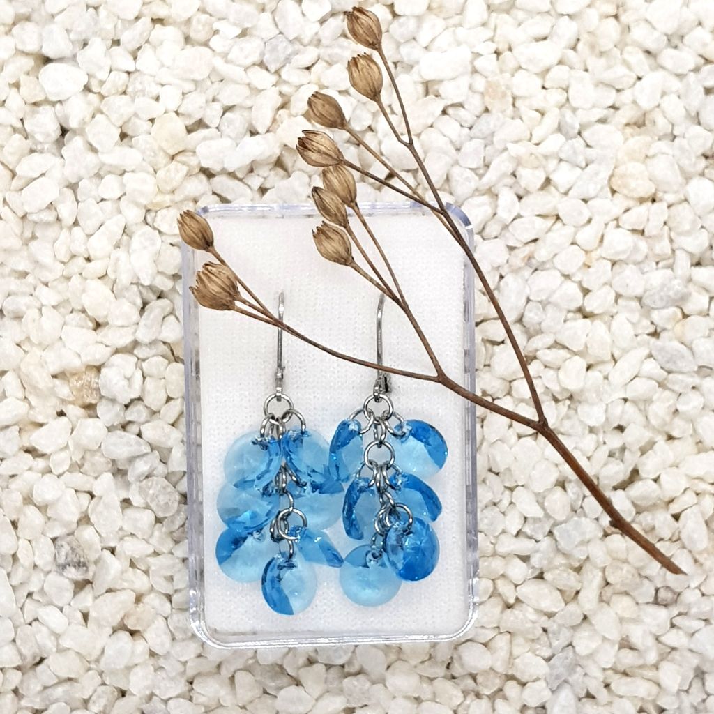 Bleděmodré rybízkové náušnice