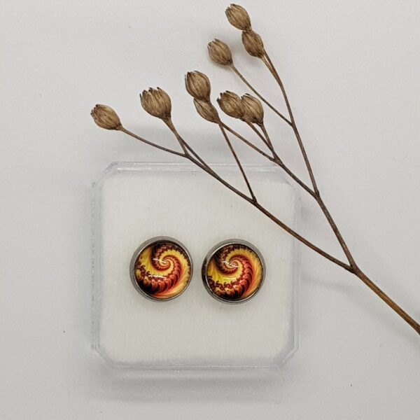 Spirálové puzety žlutohnědé