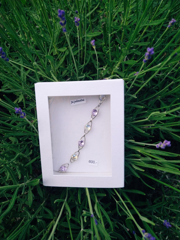 Náramek s kamínky Swarovski