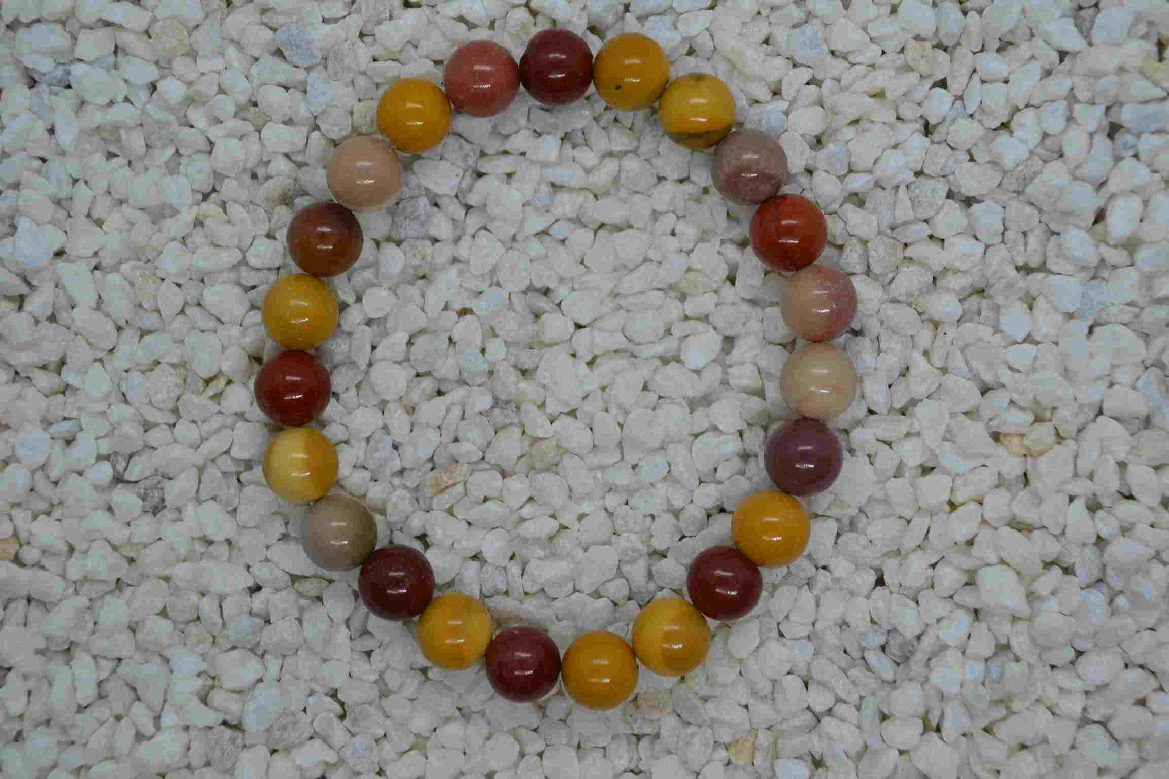 Náramek z jaspisu mokaitu