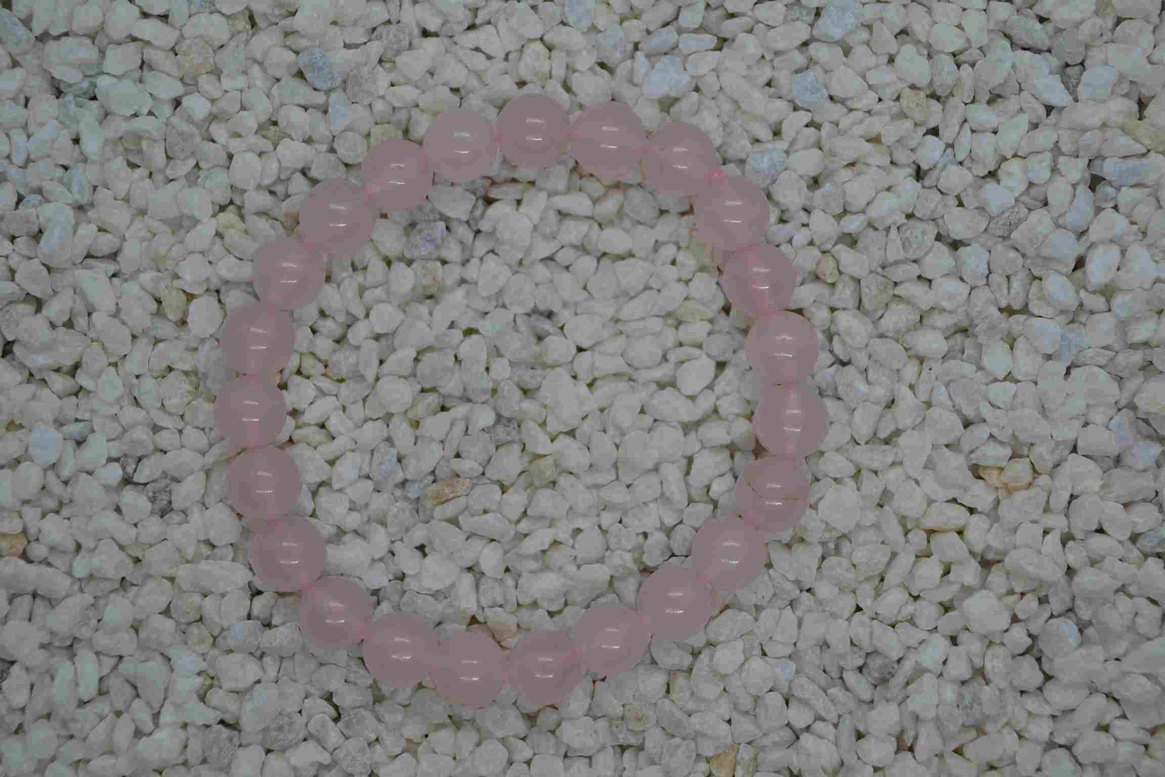 Růženínový náramek