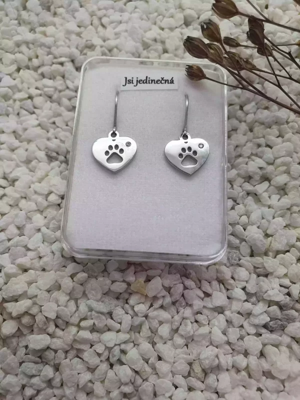 Srdíčkové náušnice s tlapičkou